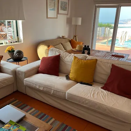 ヴィラ Beachfront With Private Access, Ocean Views, Pool, Casal do Narcizo