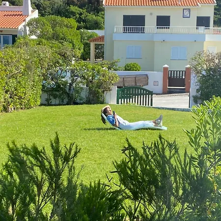 ヴィラ Beachfront With Private Access, Ocean Views, Pool, Casal do Narcizo