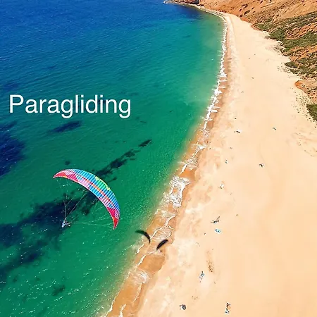 ヴィラ Beachfront With Private Access, Ocean Views, Pool, Casal do Narcizo