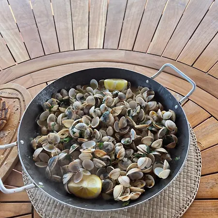 ヴィラ Beachfront With Private Access, Ocean Views, Pool, Casal do Narcizo