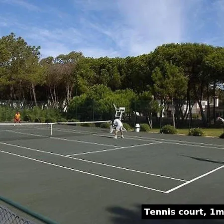 ヴィラ Beachfront With Private Access, Ocean Views, Pool, Casal do Narcizo