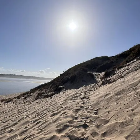 ヴィラ Beachfront With Private Access, Ocean Views, Pool, Casal do Narcizo